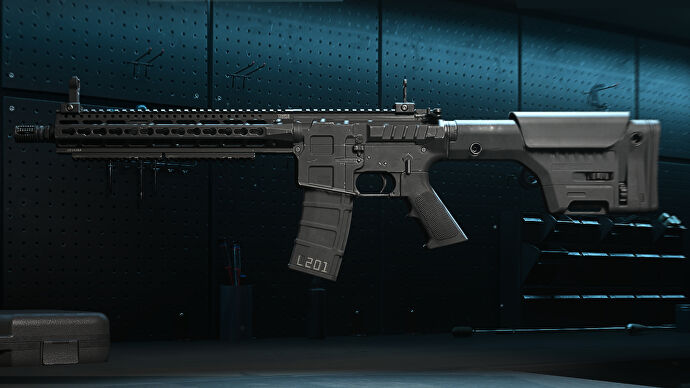 Modern Warfare 2 image showing the FTAC Recon battle rifle up close.
